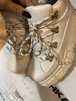 Bershka кроссовки