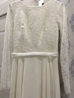 Свадебное /подвенечное платье с кружевными рукавам