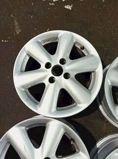 Диски бу оригинал R15 B на Nissan