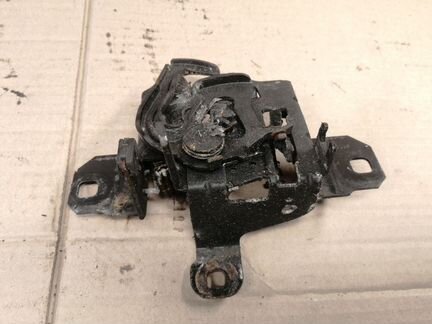 Замок капота VW Golf4