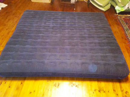 Надувной матрас Intex Fast-Fill 620R 160x200x23