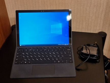 Microsoft surface pro 4 Core i7-6650U 2.20GHZ 16GB