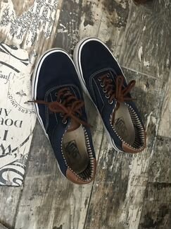 Продаю кроссовки Vans 39р. по стельке 25см(лот2)