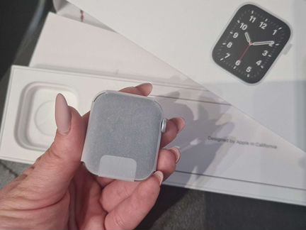 Часы apple watch se 44 mm