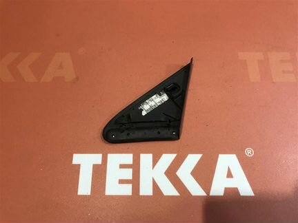 Накладка крыла правая Тойота Авенсис Т250