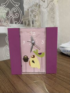 Часы будильник настольные розовые