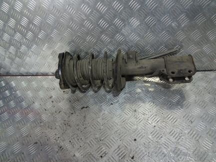 Стойка передняя в сборе Мерседес w204