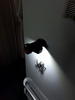 Налобный фонарик с магнитом