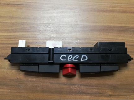 Блок кнопок Kia Ceed Кия Сид 06-12