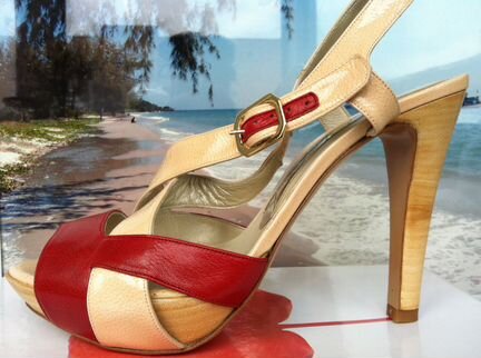 Босоножки в отпуск Испания на 39-40 размер, кожа