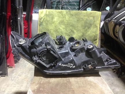 Фара передняя левая Хонда аккорд-7 Рест галоген