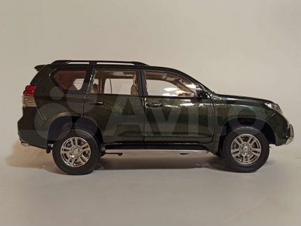 Toyota Land Cruiser Prado 150 Дилерский 1:18