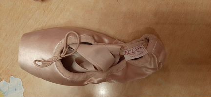 Первые пуанты R Class