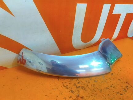 Декоративная накладка бампера передняя левая