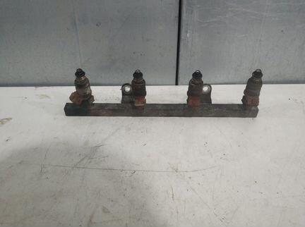 Рейка топливная (рампа) Chevrolet Lacetti J200 1.6