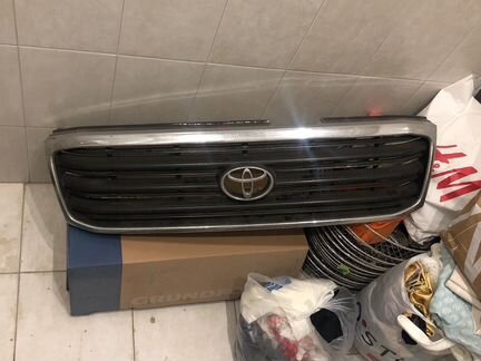 Решетка радиатора Ланд Крузер 100