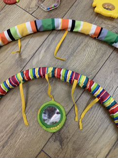 Дуга с погремушками