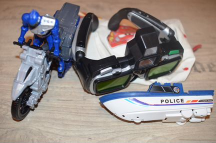 Машины мотоцикл лодка кепка