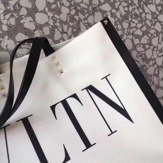 Valentino сумка с логотипом vltn
