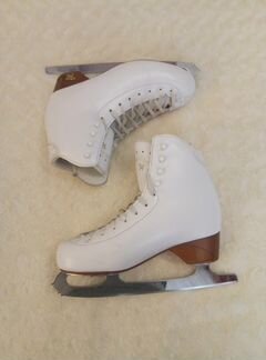 Коньки фигурные Risport RF Light