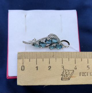 Серебряная брошь 925 пробы с Лондон топазами новая