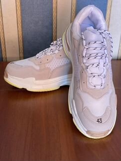 Новые кроссовки 42-43