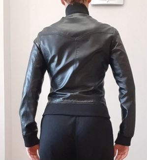 Куртка кожаная женская