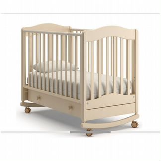 Детская кроватка-качалка