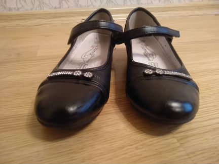 Туфли д/ девочки разм. 35