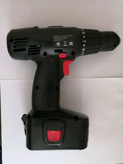 Аккумуляторная дрель для слесарно-плотницких работ