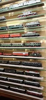 Коллекция моделей электровозов H0 2 эпоха Германия