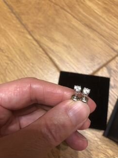 Золотые пусеты с бриллиантами Адамас