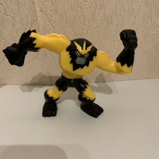 Фигурка Ben 10 Shocksquatch