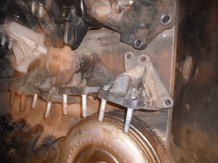 Кронштейн двс чугун Hyundai Solaris Kia Rio 3