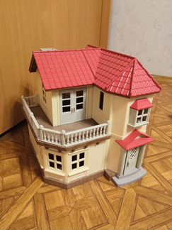 Дом со светом и мебель Sylvanian Families