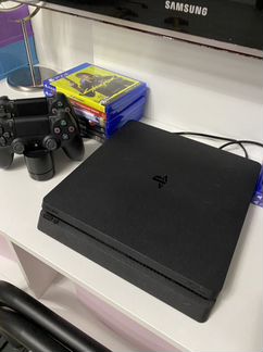 Sony playstation ps4