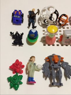 Игрушки из киндеров 28шт. и прыгуны 9шт