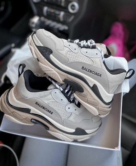 Balenciaga triple s