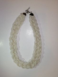 Колье из бисера