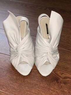 Босоножки Zara