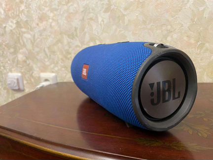 Портативная колонка JBL