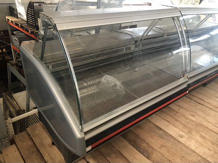 Витрина холодильная Surfrigo 3.75 м