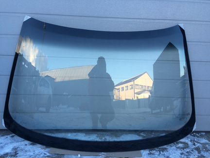 Лобовое Стекло ваз 2110 с полосой в наличии