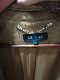 Пальто зимнее Escada