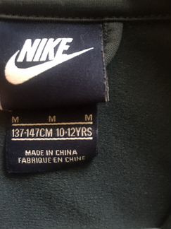 Спортивный костюм Nike на 10-12 лет