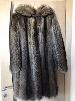 Шуба из енота