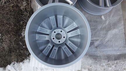 Оригинальные диски Audi Q7 4M R20 Германия