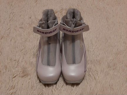 Лыжные ботинки детские 35