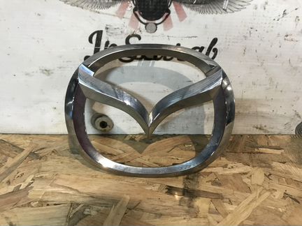 Эмблема решетки радиатора Mazda 3 BK