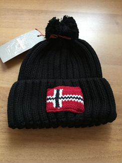 Новая шапка Napapijri Beanie Semiury помпон черная